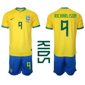 Baby Fußballbekleidung Brasilien Richarlison #9 Heimtrikot WM 2022 Kurzarm (+ kurze hosen)